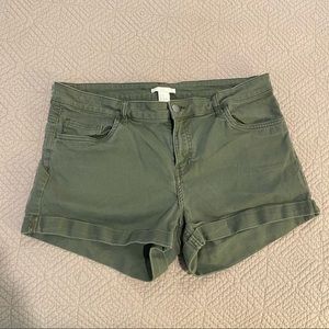 H&M | Women’s Hunter Green Shorts